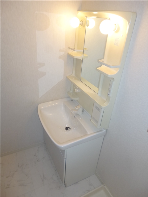 洗面設備　シャワードレッサー