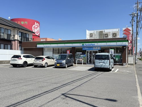コンビニ　ファミリーマート 春日井八田町二丁目店（コンビニ）まで554m
