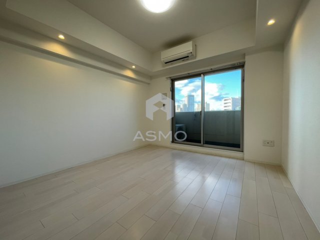 居室・リビング　同マンション別部屋参考写真