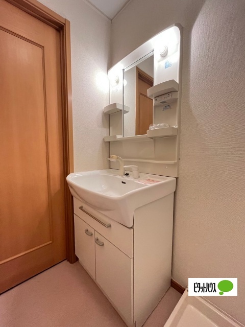 洗面設備　同一タイプ