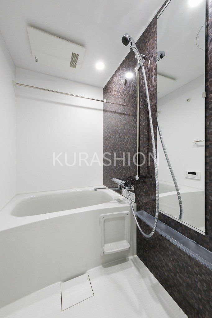 バス・シャワールーム　バス