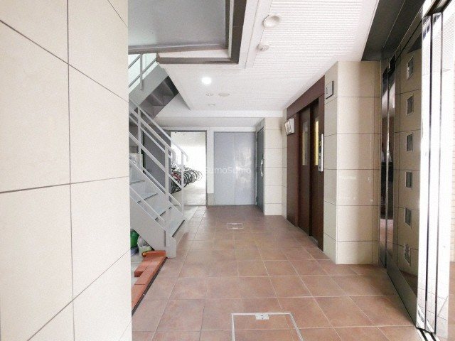 ロビー　建物の内部です