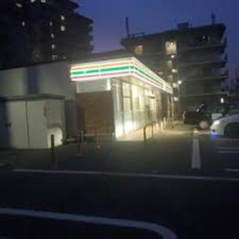 コンビニ　セブンイレブン姫路広畑蒲田店（コンビニ）まで688m