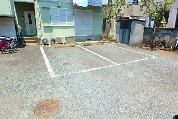 駐車場　駐車場（要空き確認）