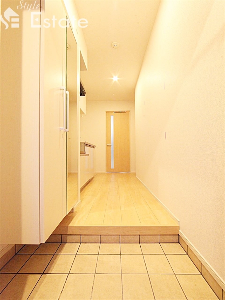 玄関　玄関　シューズボックス