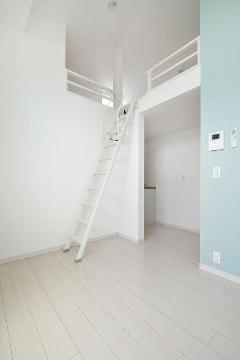 居室・リビング　室内