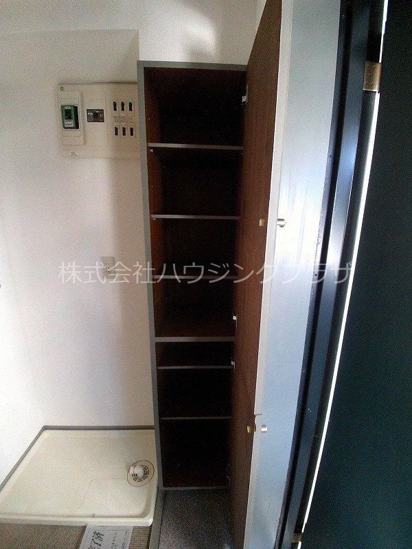 収納　シューズボックス