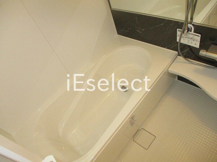 バス・シャワールーム　広々１坪バスでリラックス♪