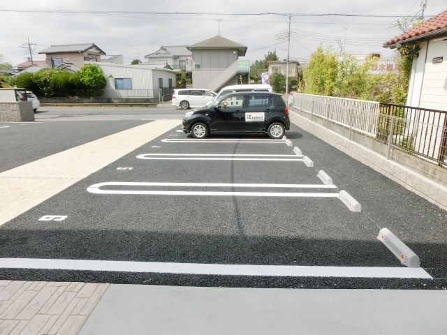 駐車場　敷地内にある駐車場です