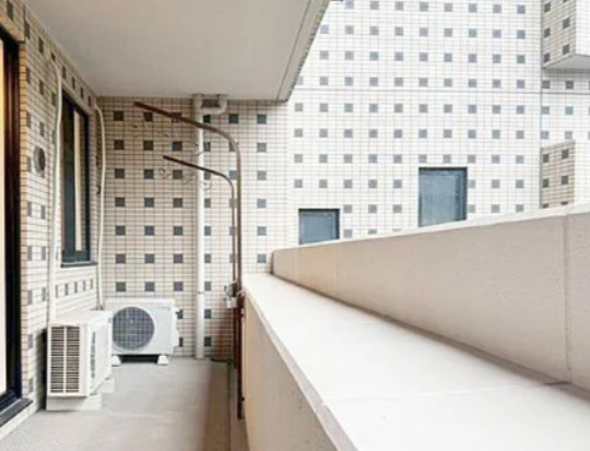 バルコニー　陽当たり良好なバルコニーです