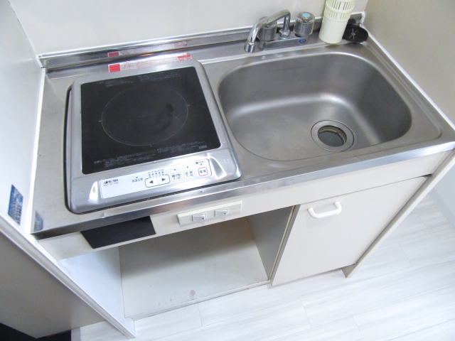 キッチン　室内は現状を優先します