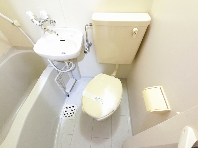 トイレ　室内は現状を優先します