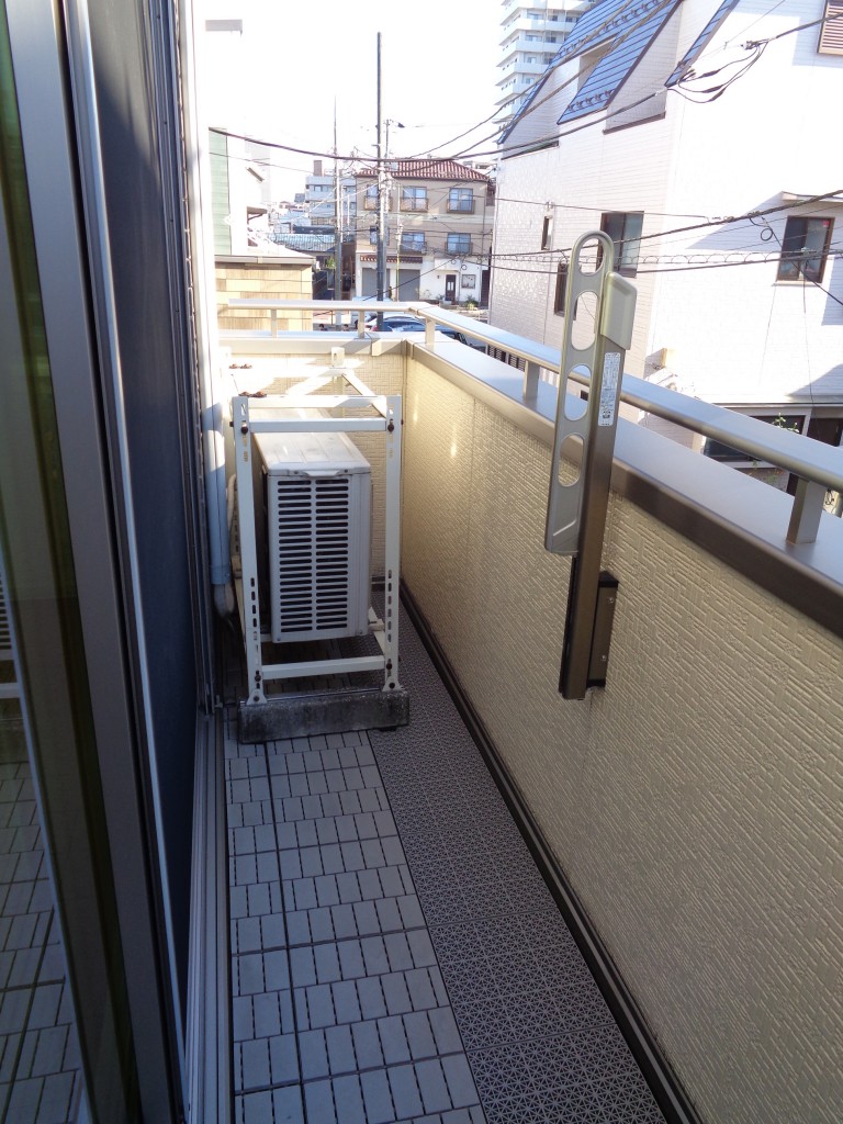 バルコニー　陽当たり良好　ワイドバルコニー