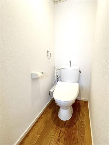 トイレ　温水洗浄便座付き☆