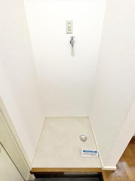 洗面設備　洗濯機置き場
