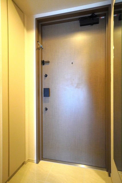 玄関　※写真は同タイプ住戸です。