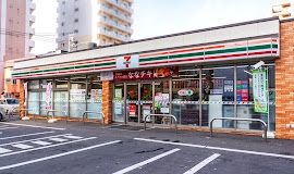 コンビニ　セブンイレブン札幌南5条東店（コンビニ）まで108m