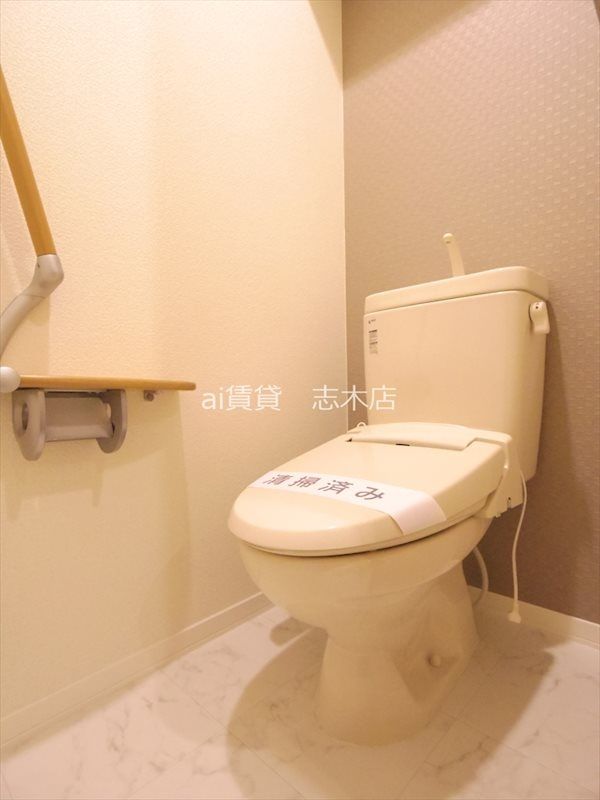 トイレ　※別号室写真