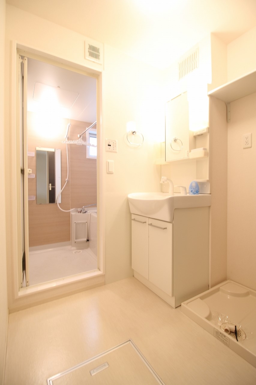 洗面設備　使いやすい洗面所です