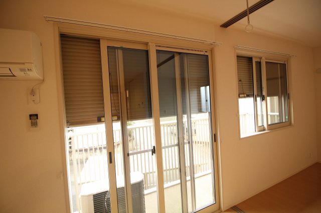 セキュリティ　シャッター雨戸