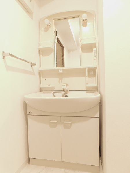 洗面設備　先発洗面化粧台