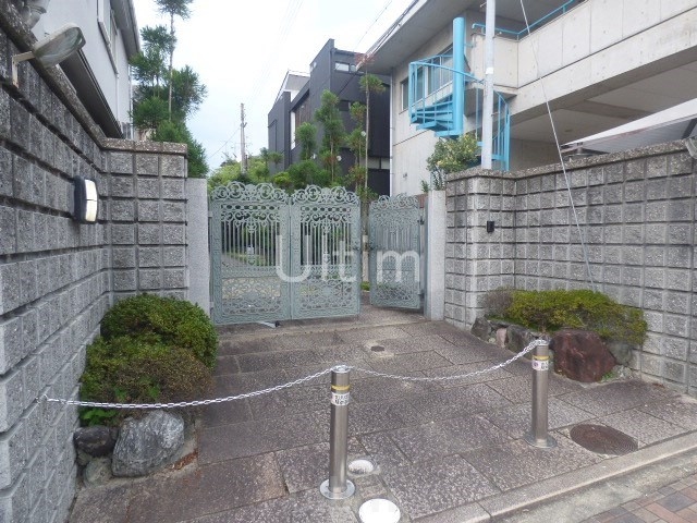 エントランス　入口ゲート