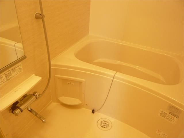 バス・シャワールーム　参考写真（同物件別部屋）