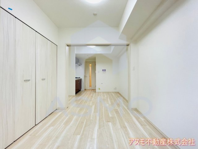居室・リビング　同マンション別部屋参考写真