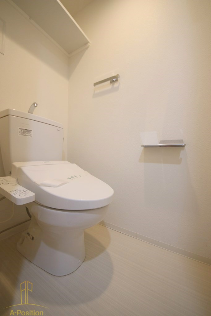 トイレ　レオンコンフォート本町東III