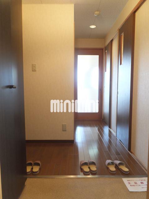 玄関　玄関からのながめです、余裕のある広さですよ。