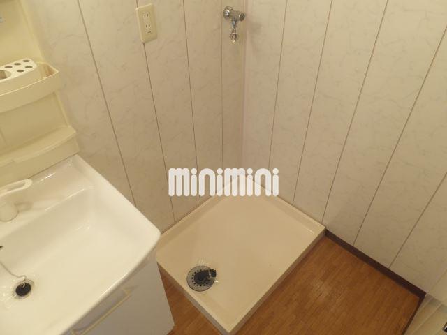 その他　洗面スペースに洗濯機置場があります。