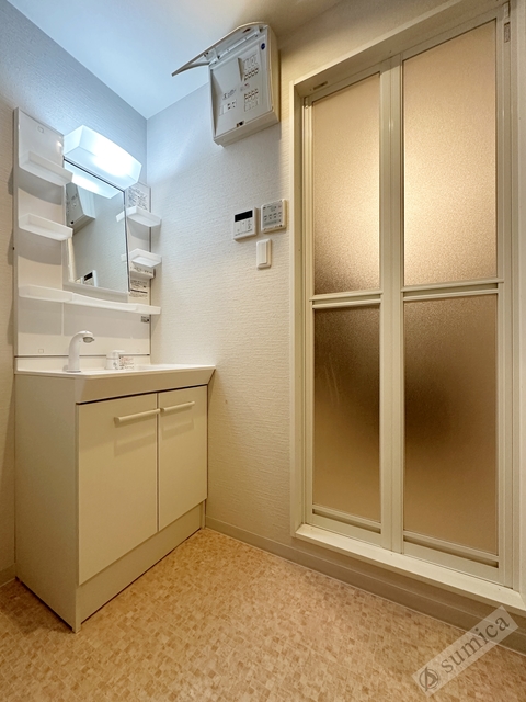 洗面設備　シャンプードレッサー付き・朝シャンもこちらで♪♪