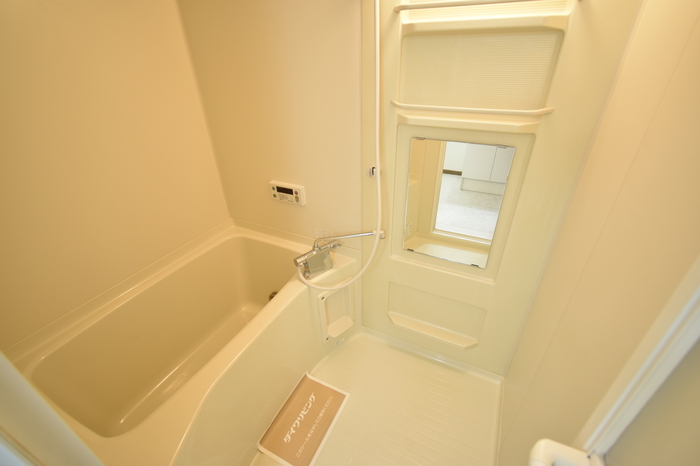 バス・シャワールーム　落ち着いた空間のお風呂です