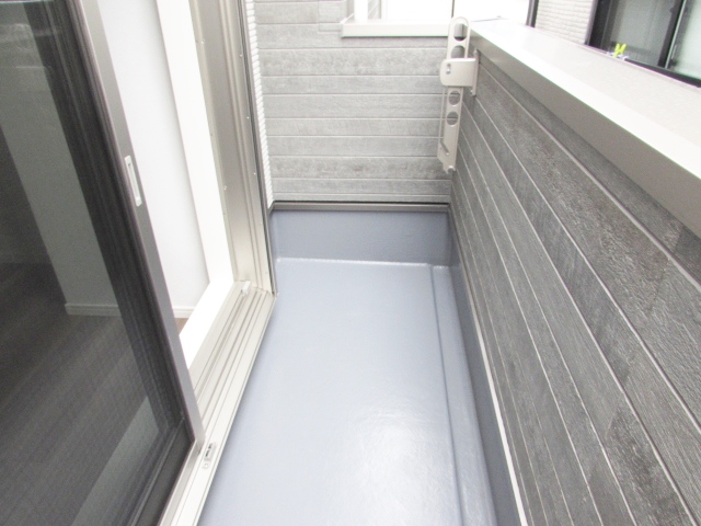 バルコニー　陽当たり良好なバルコニーです