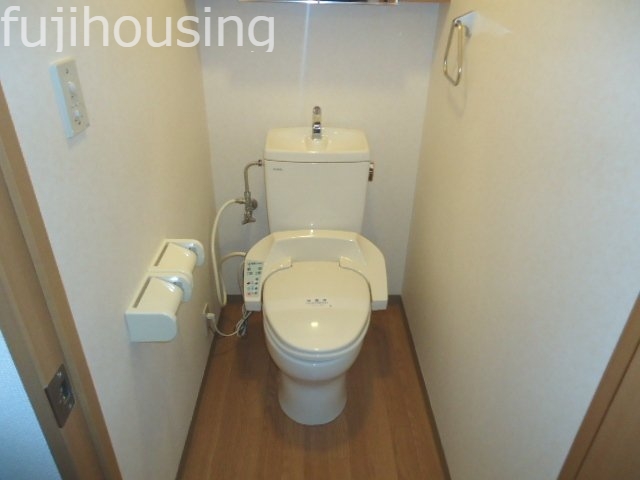 トイレ　シャワー付トイレ