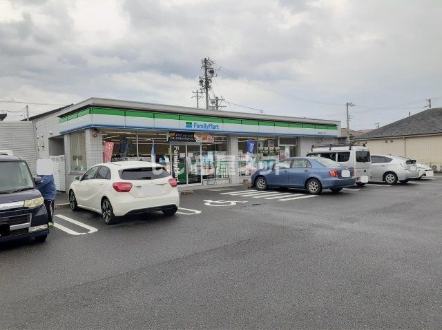 コンビニ　ファミリーマート 鈴鹿桜島二丁目店（コンビニ）まで591m
