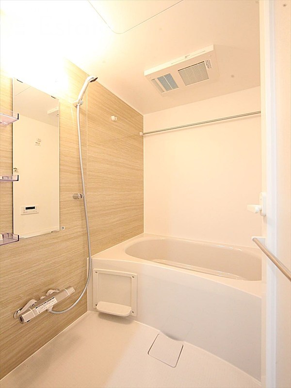 バス・シャワールーム　バスルーム