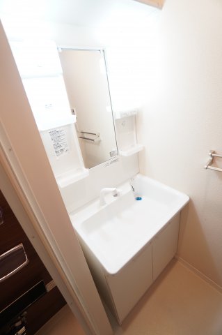 洗面設備　※同物件・同タイプの写真です。