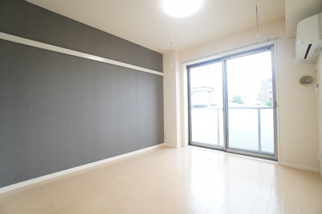 居室・リビング　※同物件・同タイプの写真です。