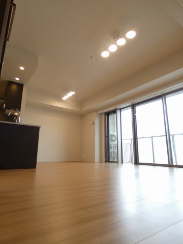 居室・リビング　※別部屋の参考写真です。