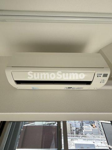 居室・リビング　こちらのリビングで趣味の時間をお楽しみください