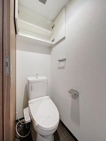 トイレ　♪温水洗浄便座♪■ウォールキャビネット収納付き♪