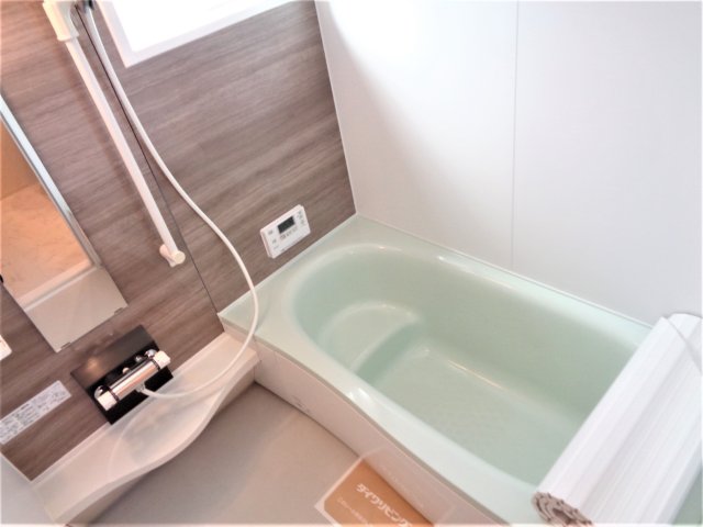 バス・シャワールーム　追い焚き機能付き