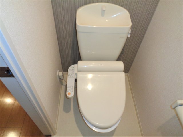 トイレ　温水洗浄暖房便座