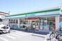 コンビニ　ファミリーマート 草加谷塚店（コンビニ）まで207m