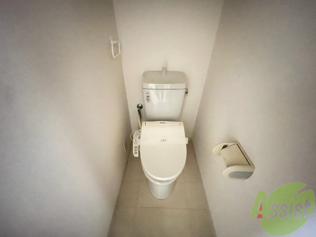 トイレ　ウォシュレット機能がついているので安心ですね