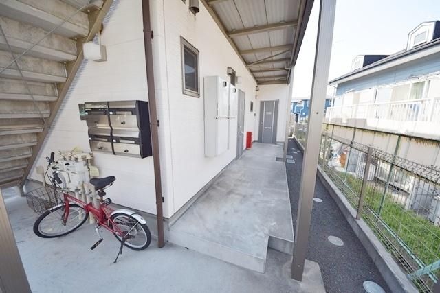 エントランス　★閑静な住宅地にございます★