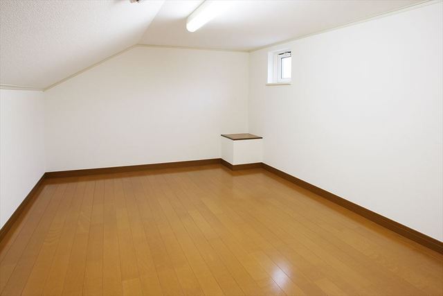 収納　小屋根裏収納