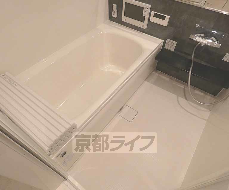 バス・シャワールーム　お風呂です。