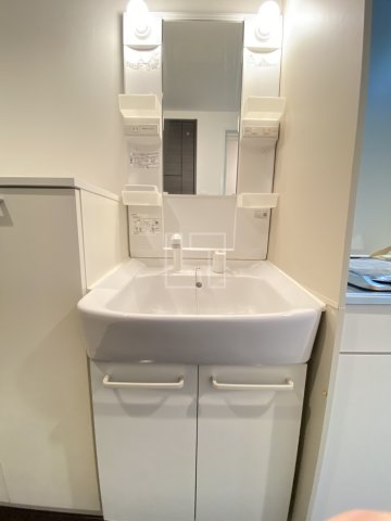 洗面設備　エスリードコート難波ウエスト　独立洗面台